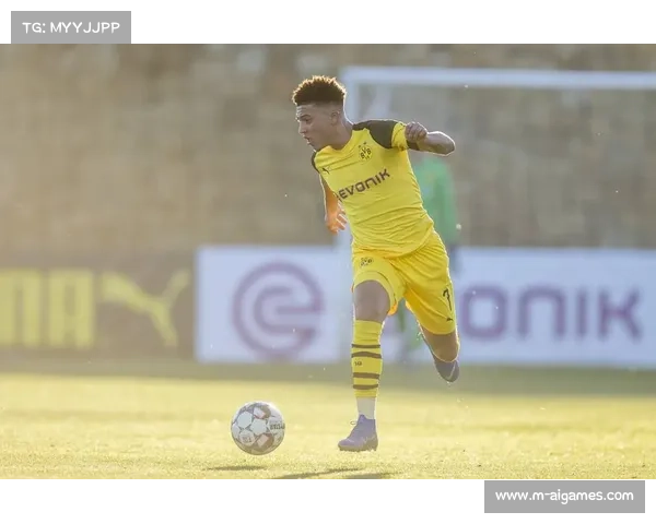 翁达夫凌空抽射瞬间，多特主场鸦雀无声